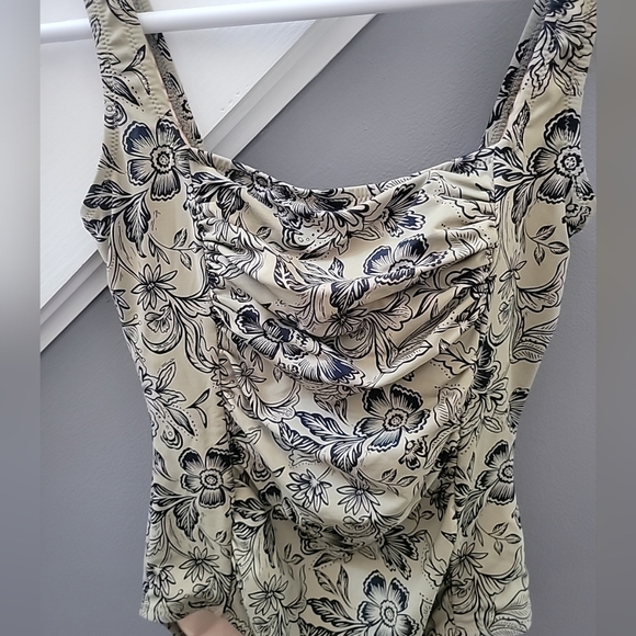 Garnet Hill Womens Ruched Bandeau One-Piece Swimsuit Floral Print Sz 8 - Picture 2 of 5